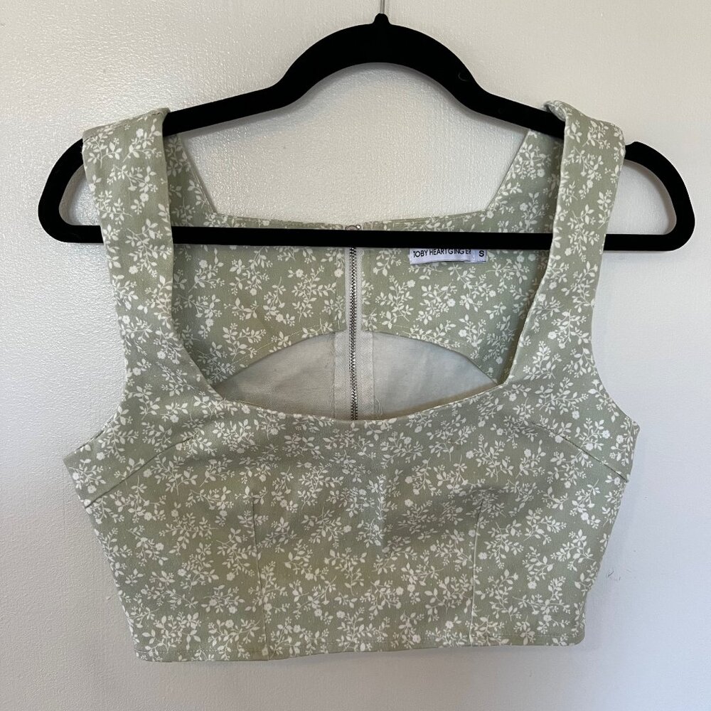 Toby Heart Ginger - Green Floral Crop Top - Size small